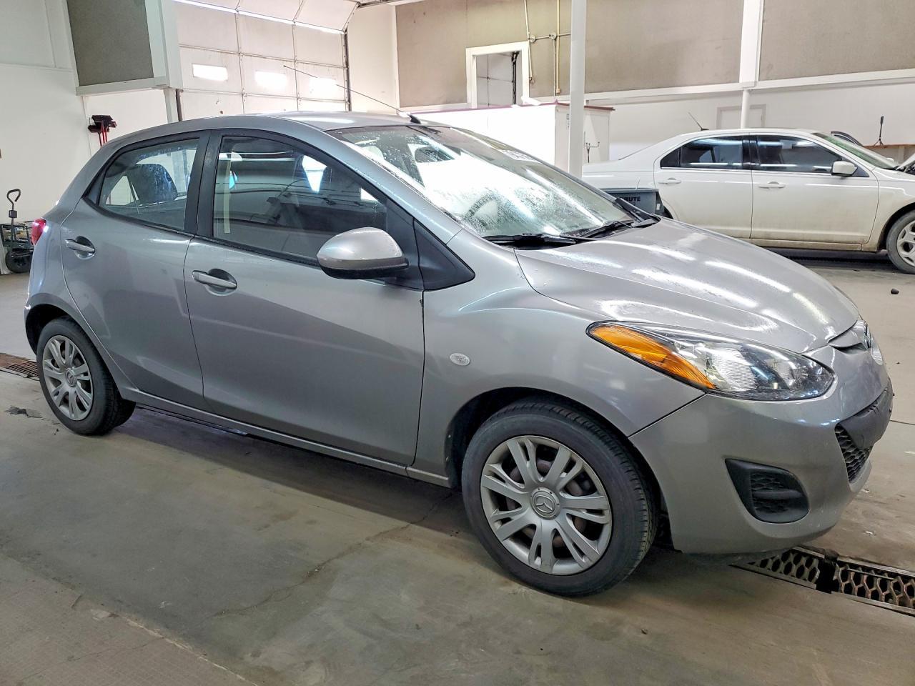 2014 Mazda Mazda2 Sport - Фото 4