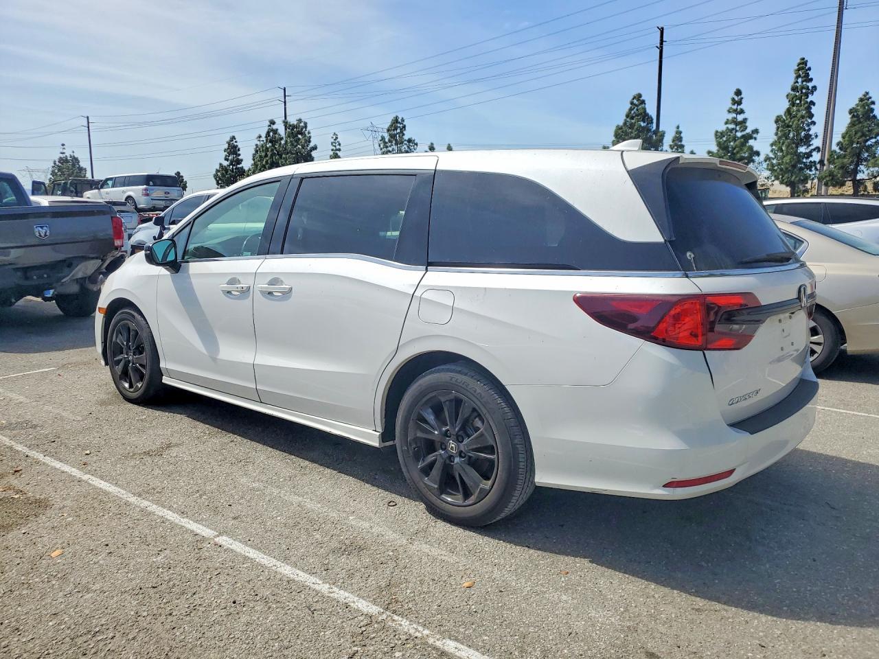 2023 Honda Odyssey Sport-L - Фото 2
