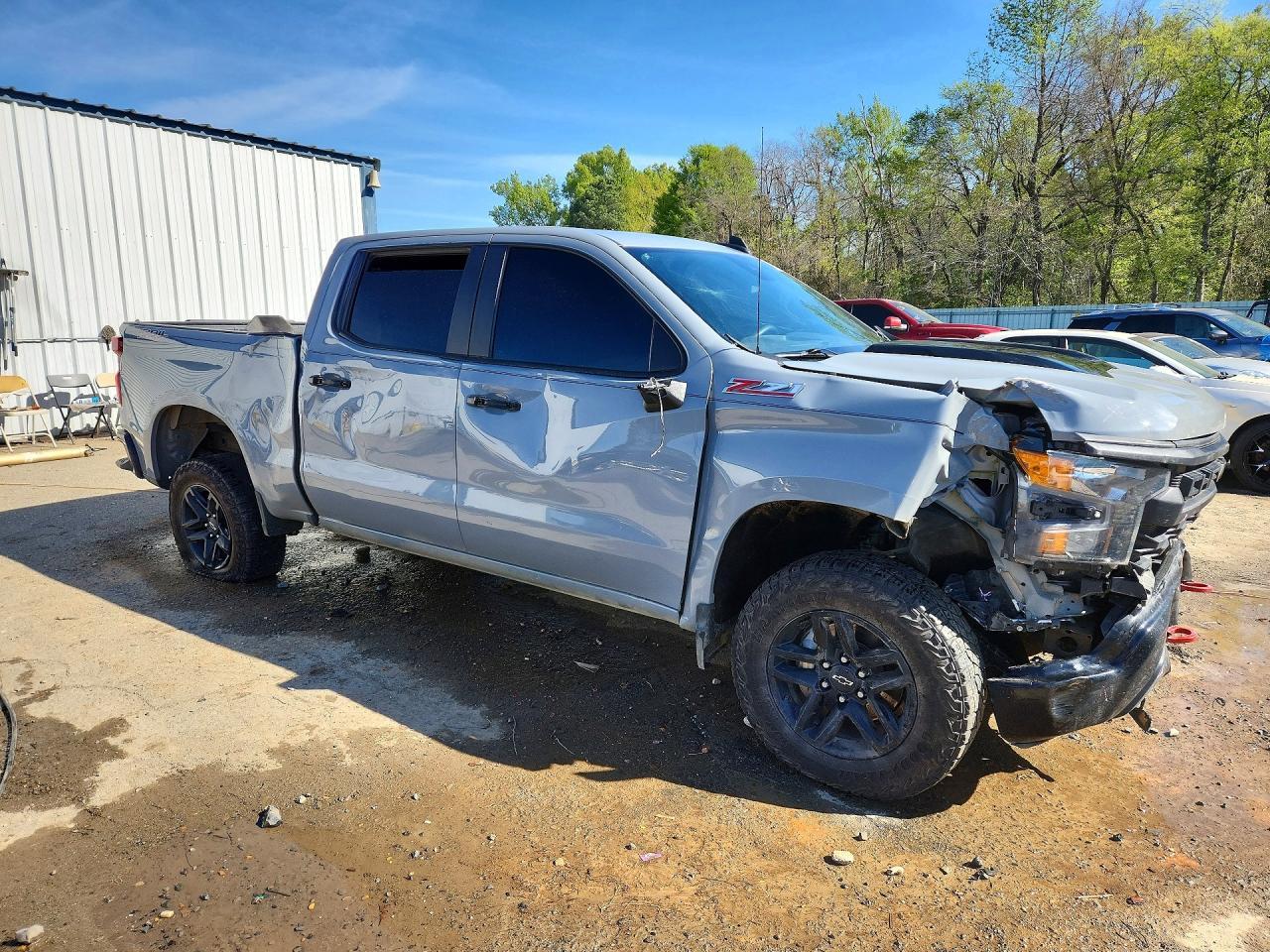 2024 Chevrolet Silverado K1500 Trail Boss Custom - Image 4