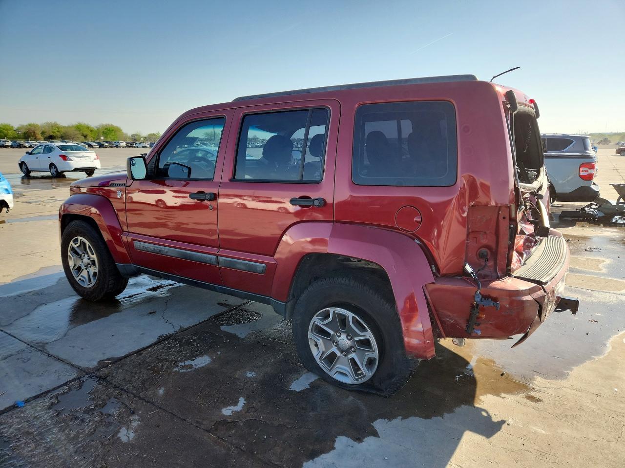 2012 Jeep Liberty Sport - Фото 2