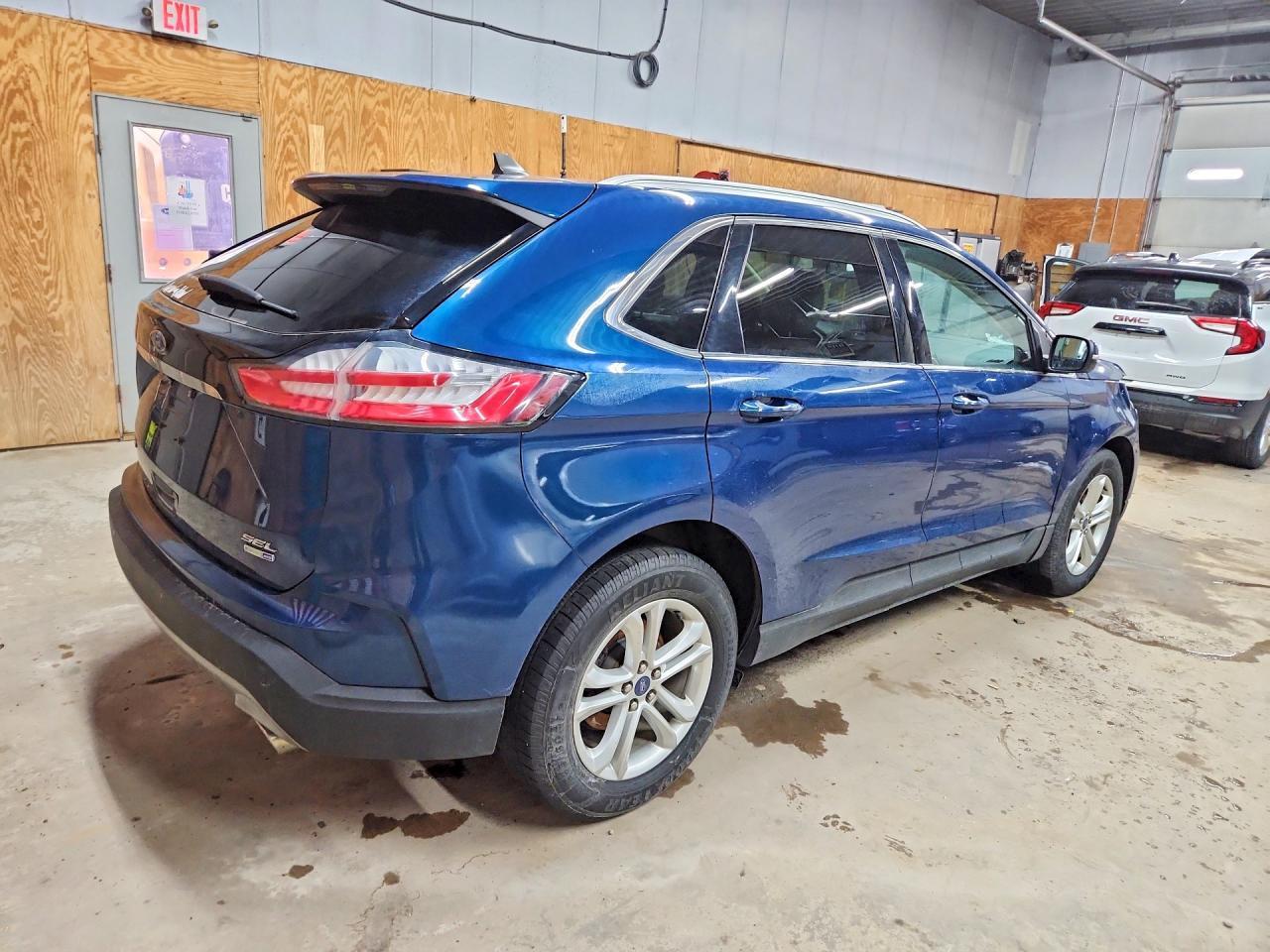 2020 Ford Edge Sel - Фото 3