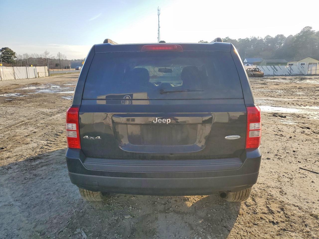 2016 Jeep Patriot Latitude - Image 6