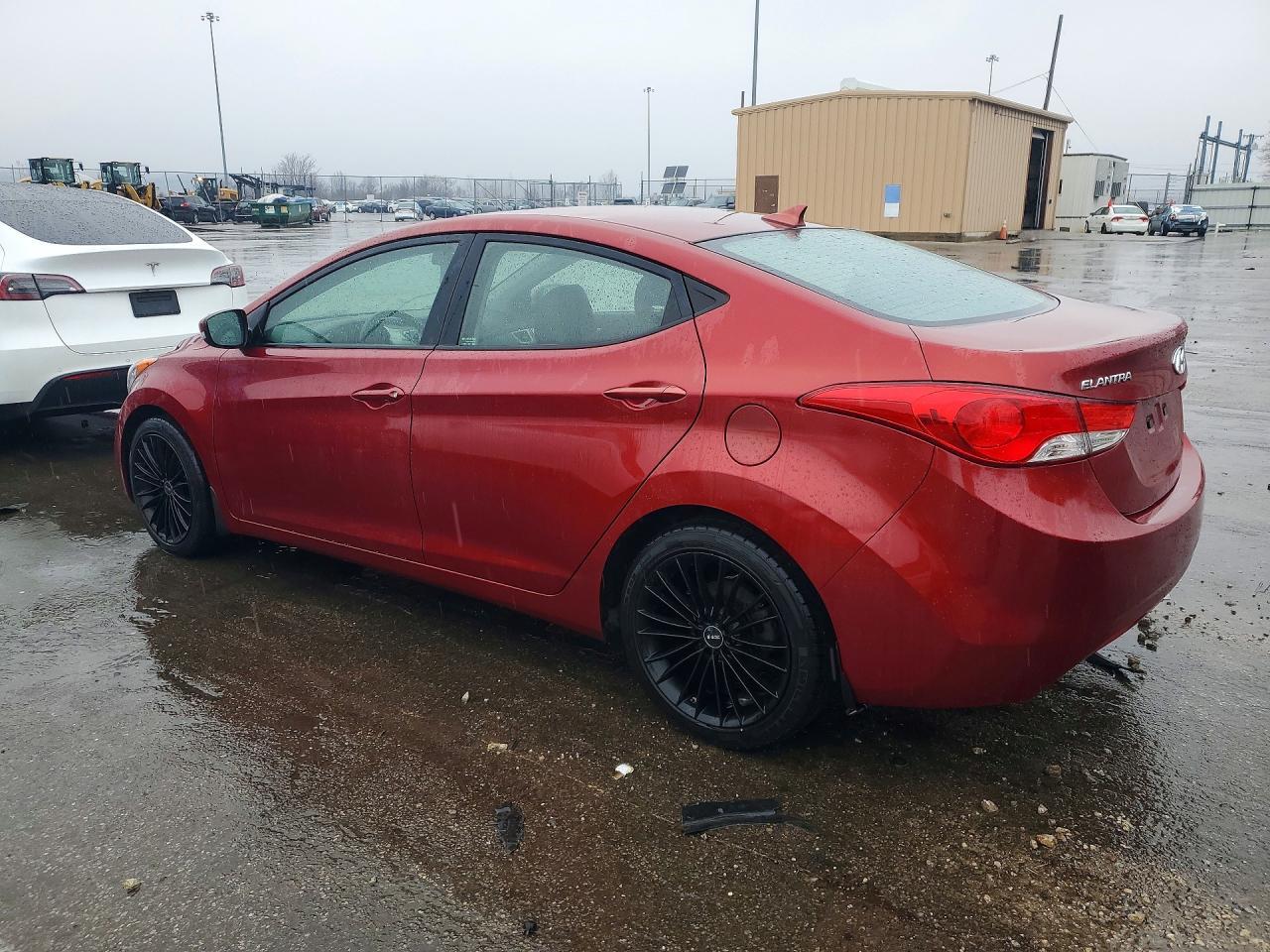 2013 Hyundai Elantra Limited - Image 2