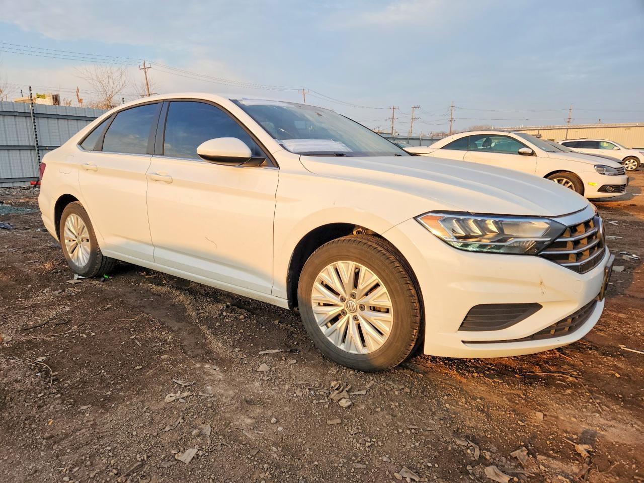 2019 Volkswagen Jetta S - Фото 4