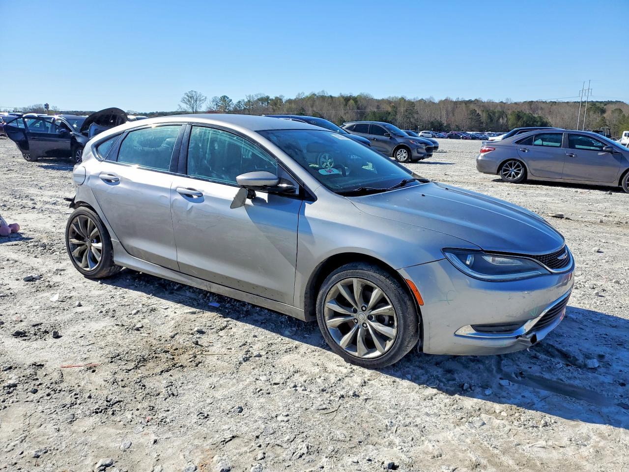 2015 Chrysler 200 S - Фото 4