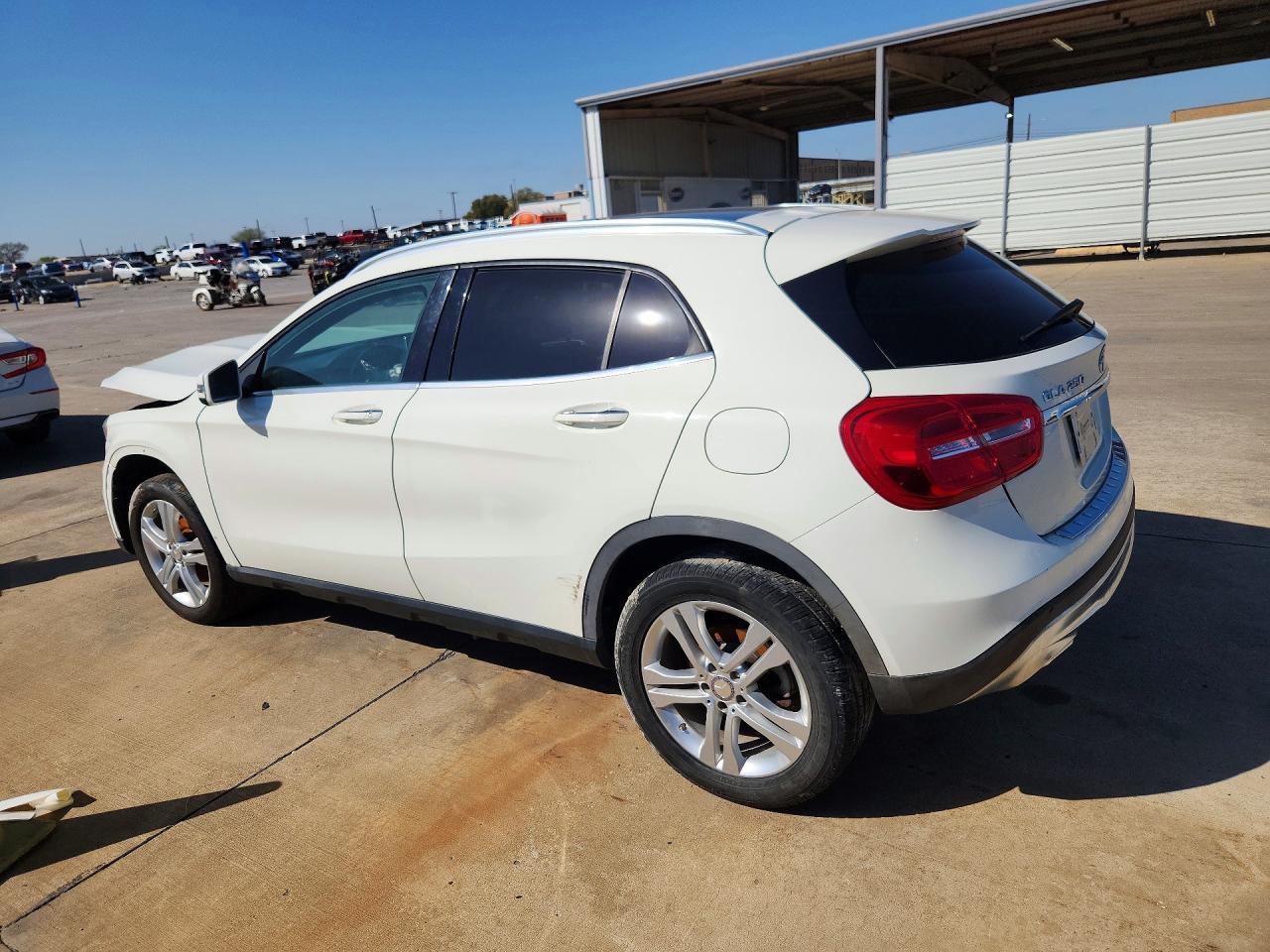 2016 Mercedes Benz Gla 250 4Matic - Image 2