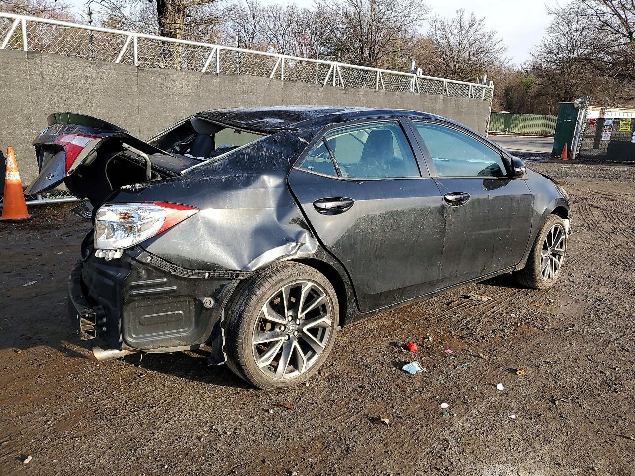 2016 Toyota Corolla S - Фото 3