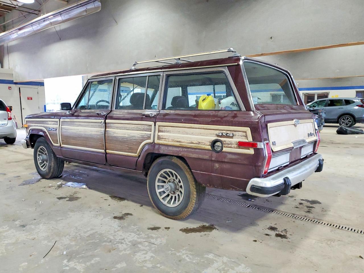 1988 Jeep Grand Wagoneer - Фото 2