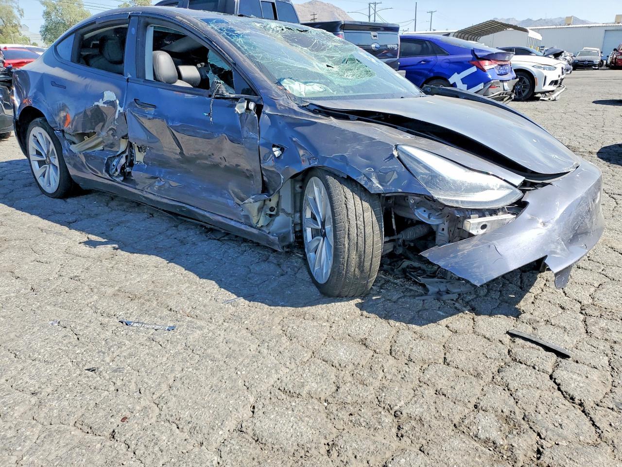 2022 Tesla Model 3 - Image 4