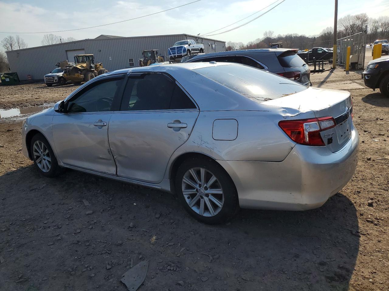 2014 Toyota Camry Xle - Фото 2