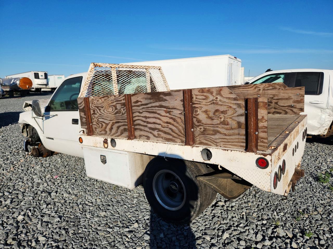 2000 Chevrolet Gmt-400 Flatbed Truck - Фото 2
