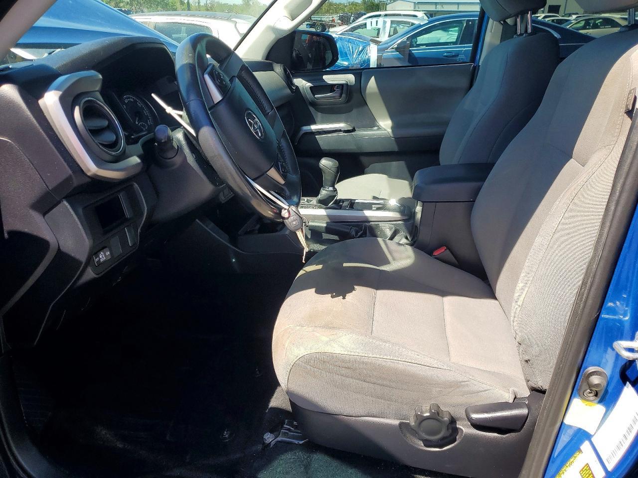 2017 Toyota Tacoma Sr5 V6 - Image 7