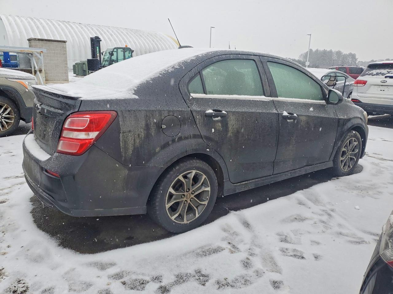 2017 Chevrolet Sonic Lt - Фото 3
