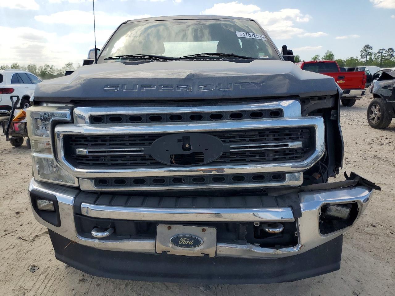 2022 Ford F250 Super Duty - Фото 5