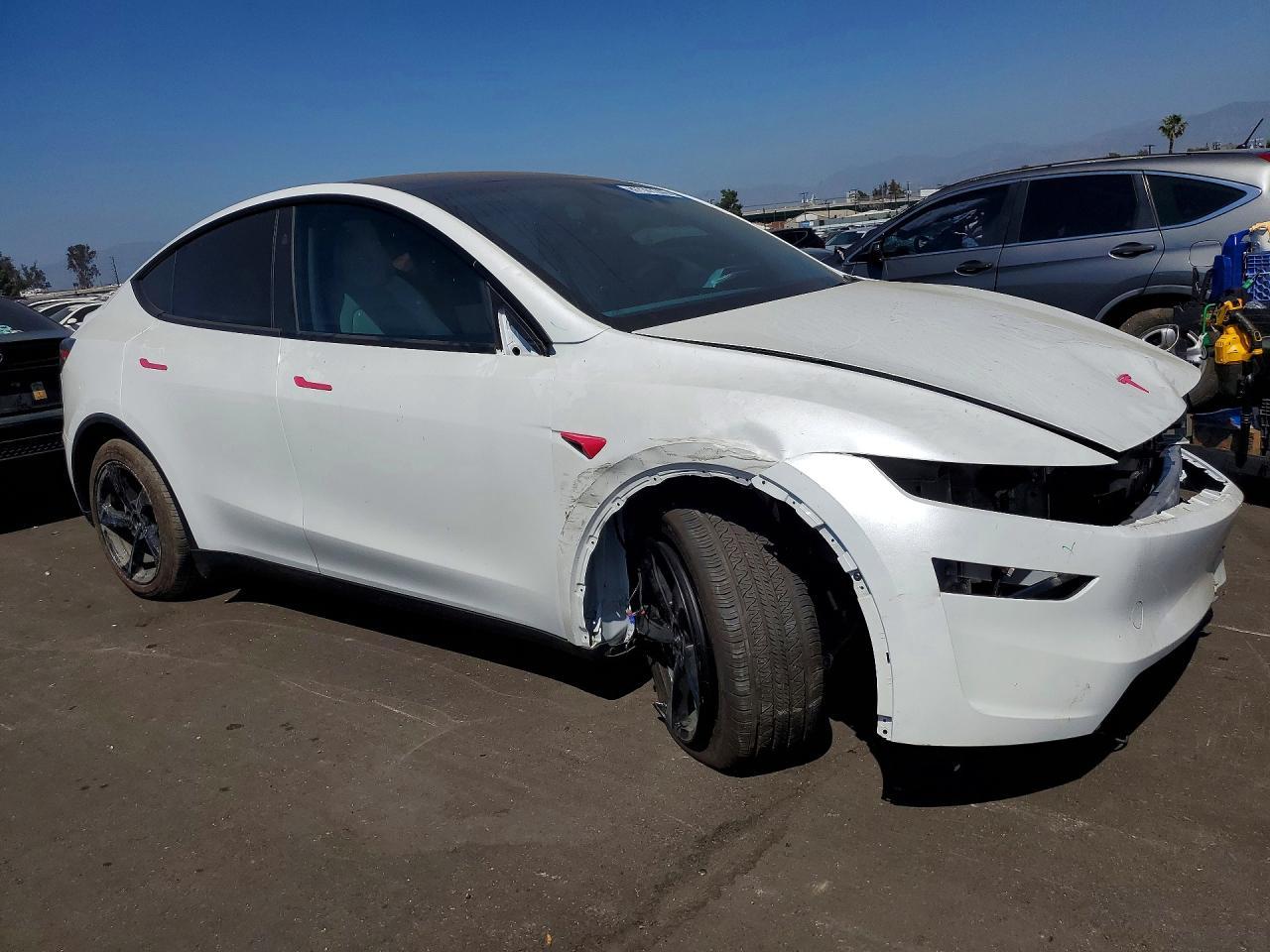 2026 Tesla Model Y - Image 4