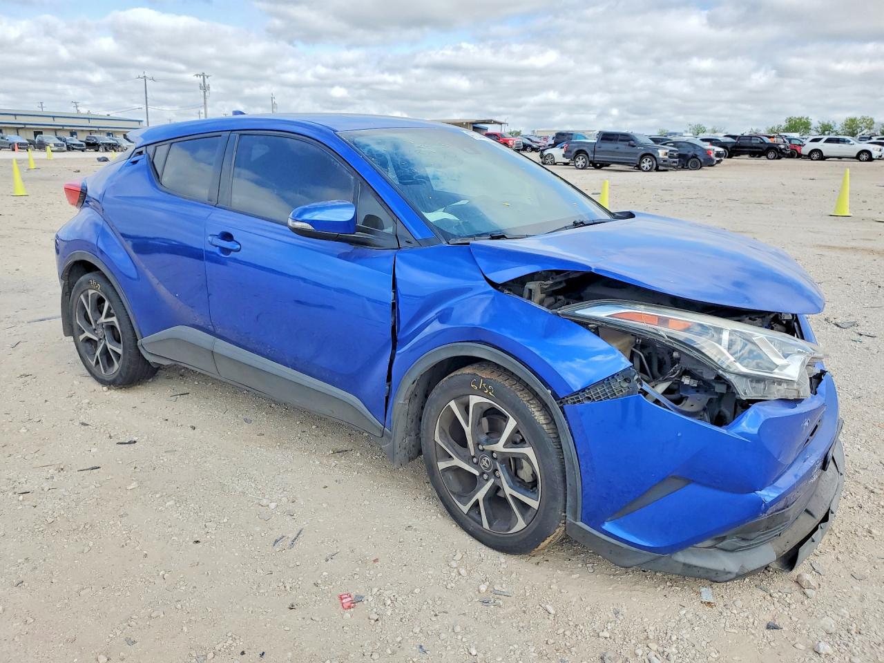 2018 Toyota C-Hr Xle Premium - Фото 4