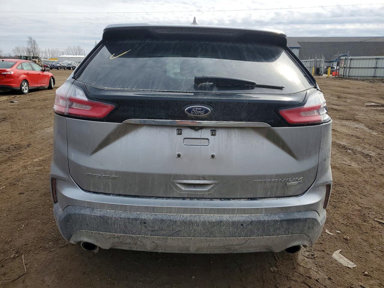 2020 Ford Edge Titanium - Image 6