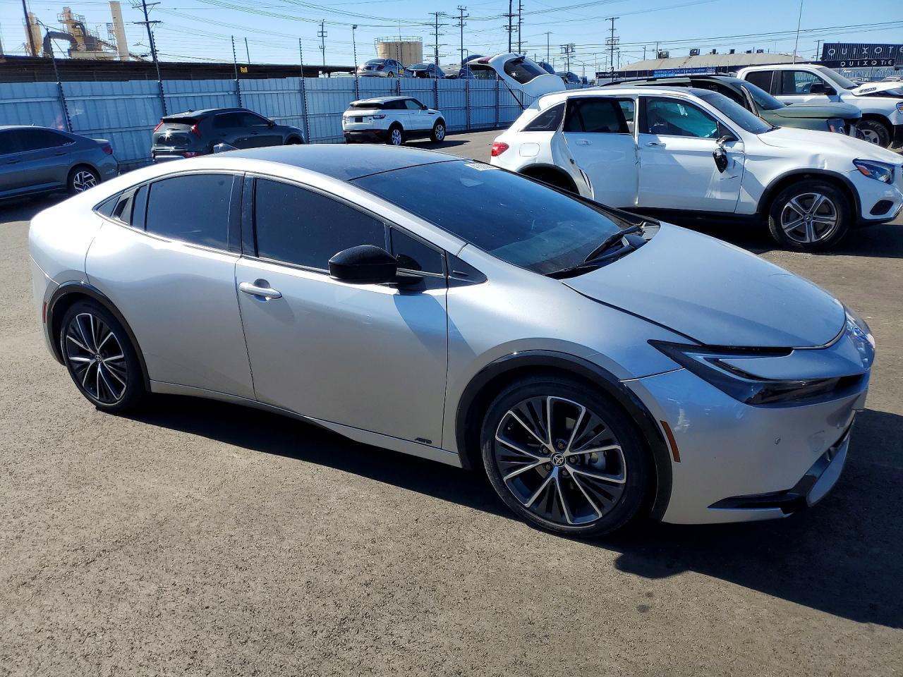 2024 Toyota Prius Xle - Фото 4