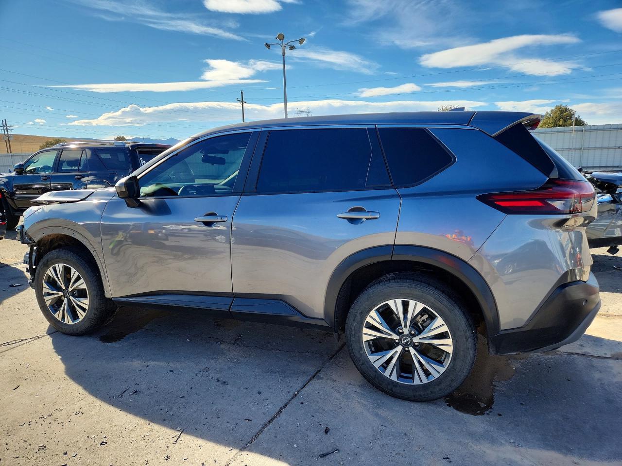 2023 Nissan Rogue Sv - Фото 2