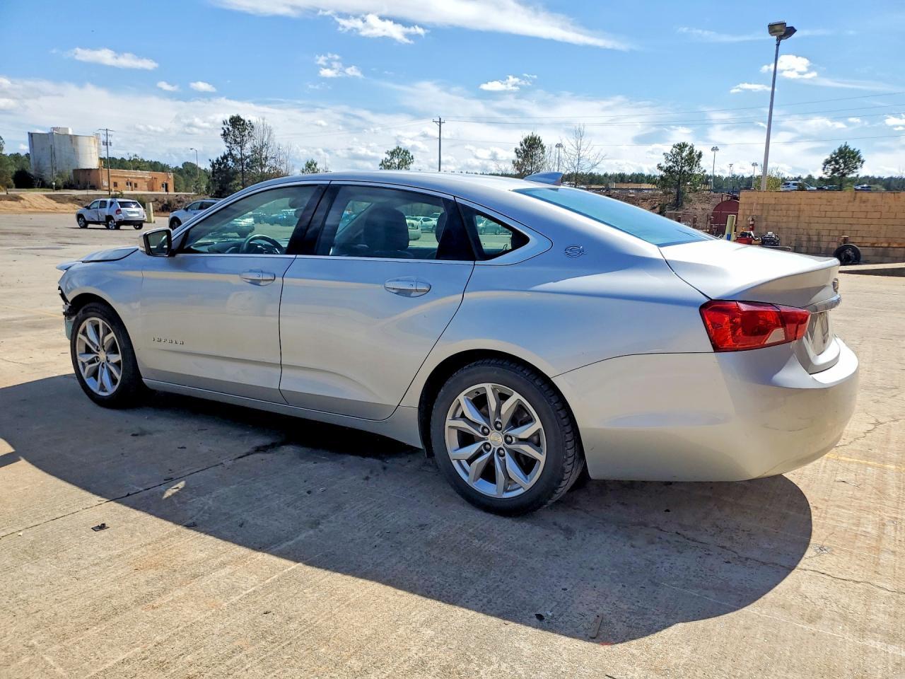 2018 Chevrolet Impala Lt - Image 2