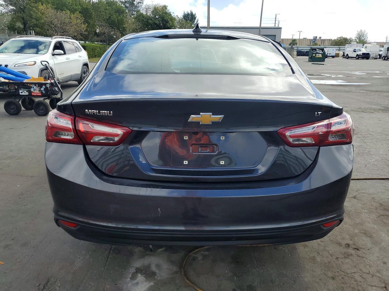 2022 Chevrolet Malibu Lt - Image 6