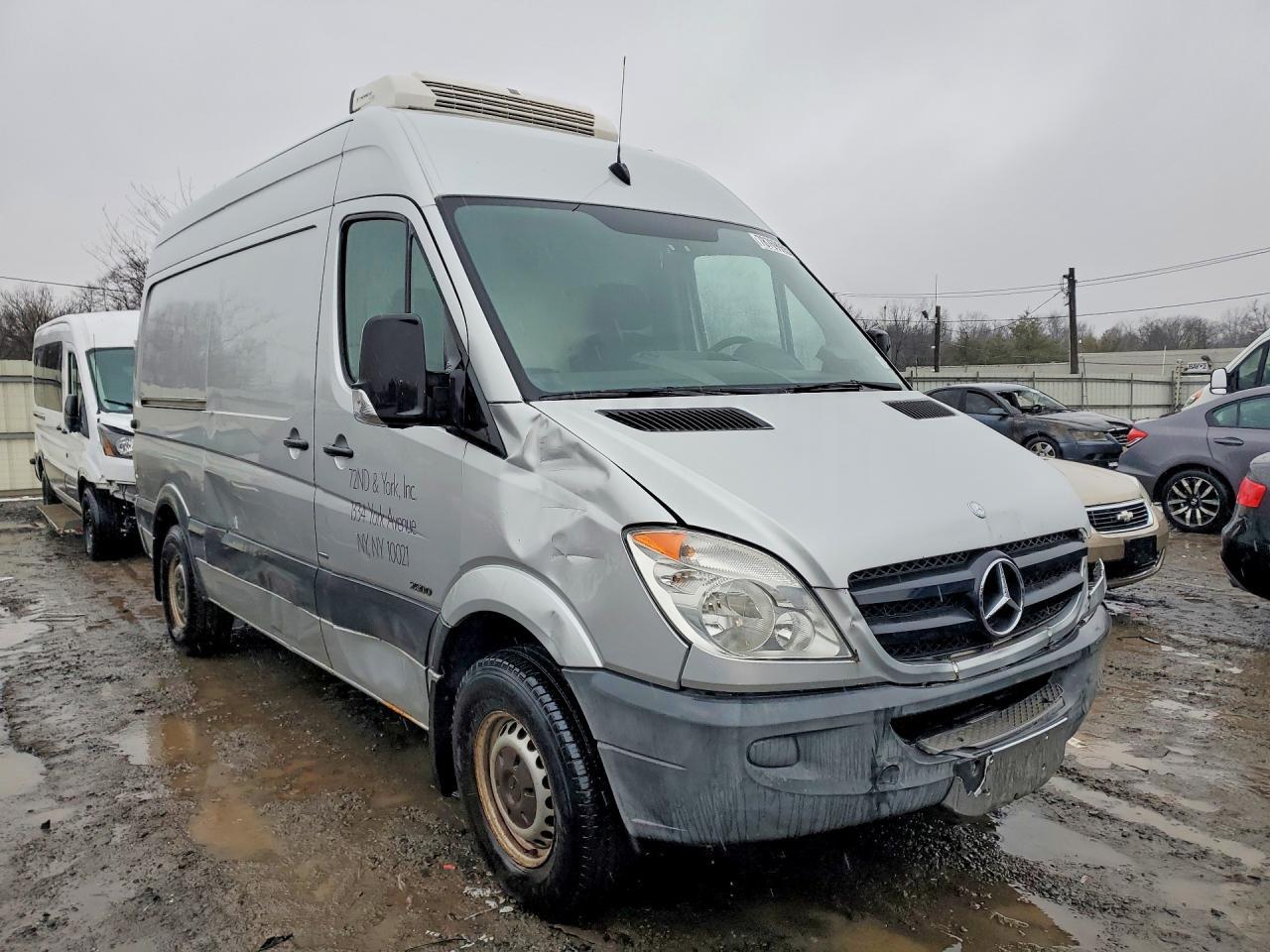 2010 Mercedes-Benz Sprinter 2500 - Image 4