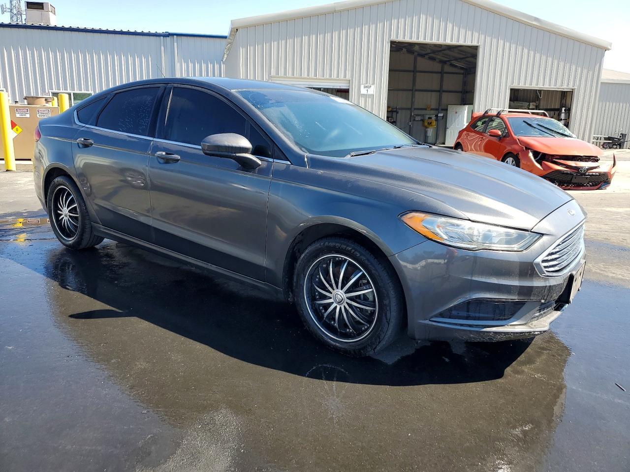 2017 Ford Fusion Se - Image 4