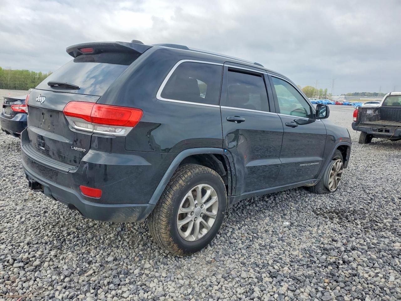 2014 Jeep Grand Cherokee Laredo - Image 3