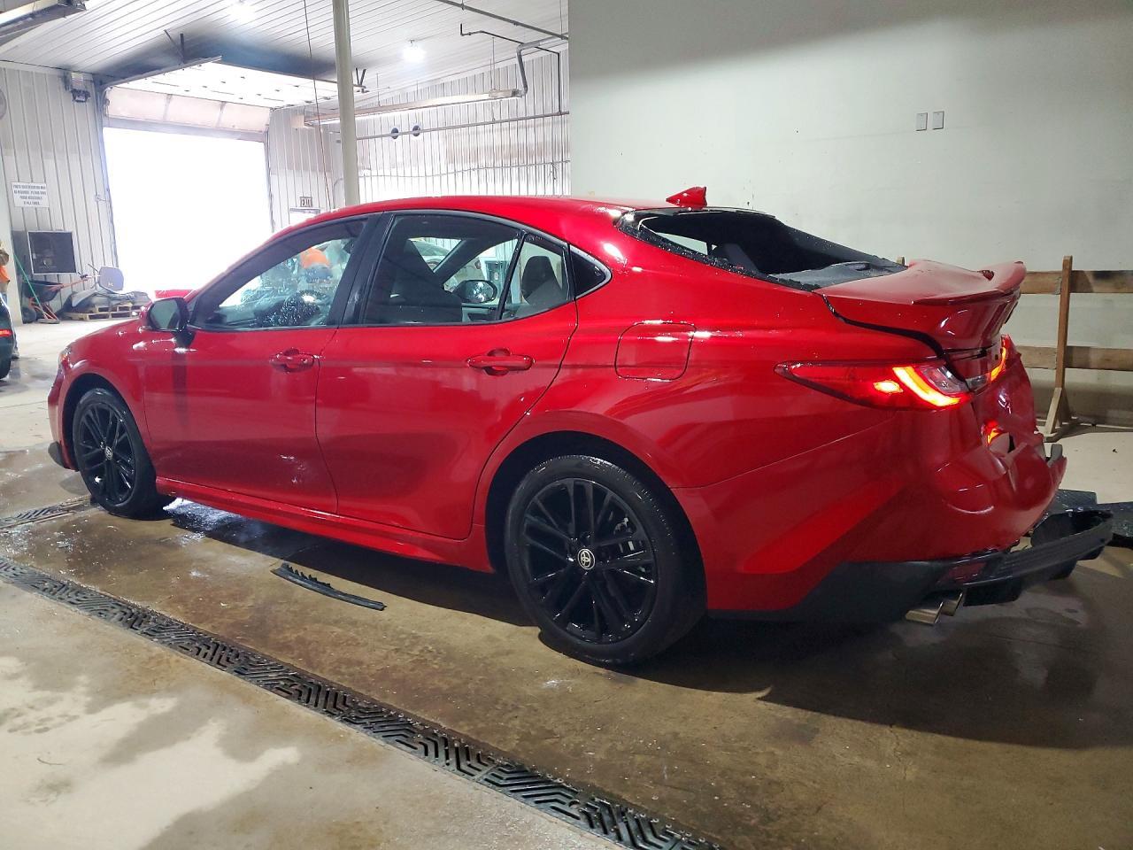 2025 Toyota Camry Se - Фото 2