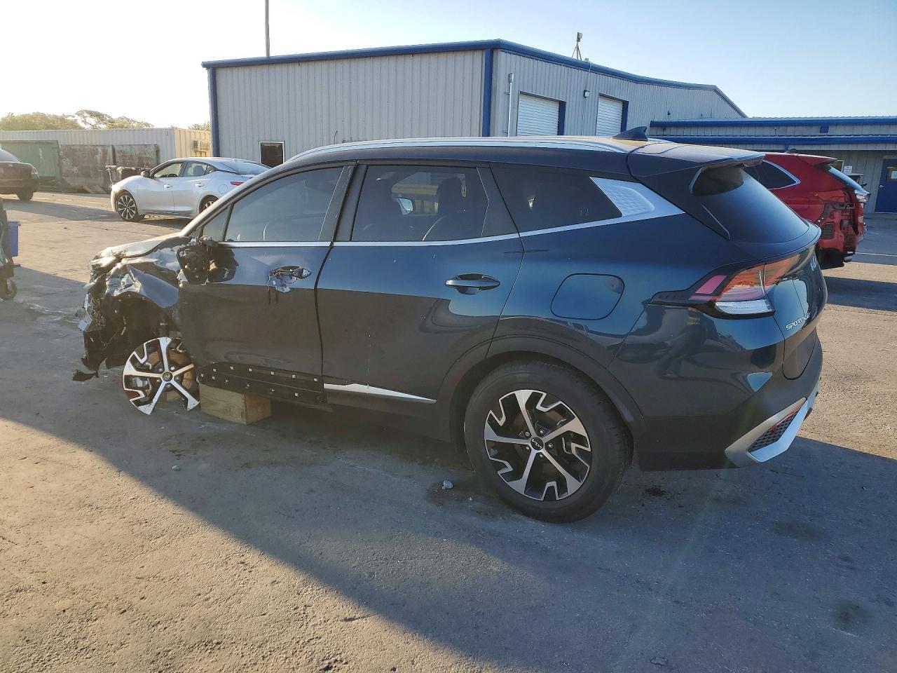 2023 Kia Sportage Hybrid Ex - Фото 2