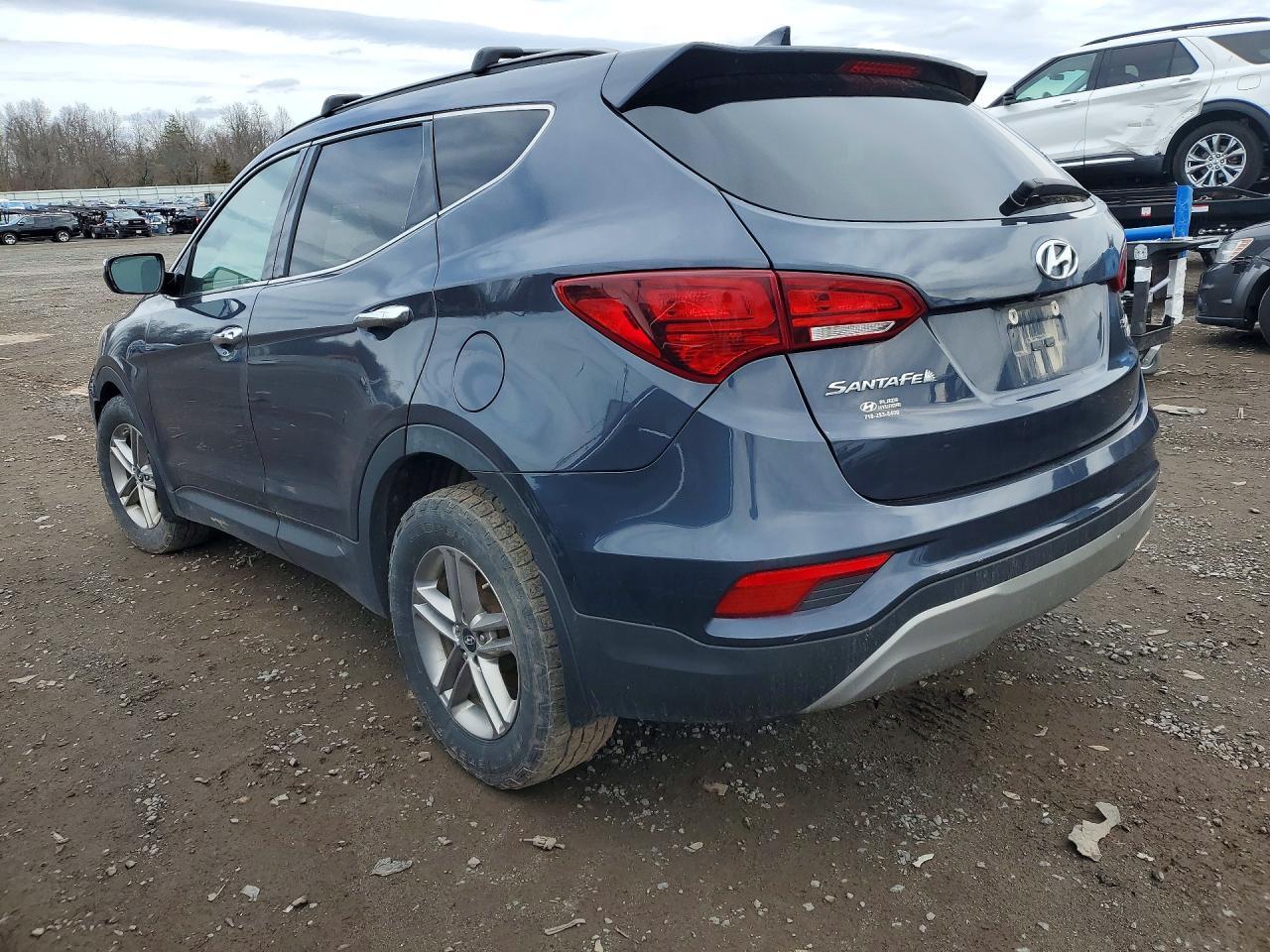2018 Hyundai Santa Fe - Image 2