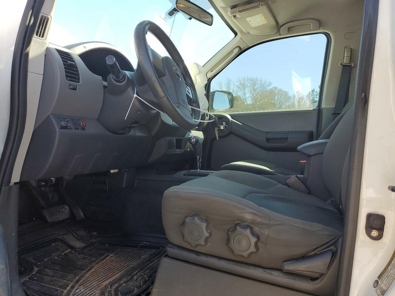 2010 Nissan Xterra X - Фото 7
