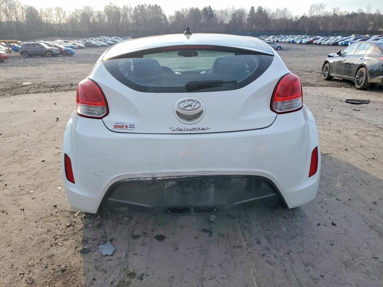 2013 Hyundai Veloster Base - Фото 6