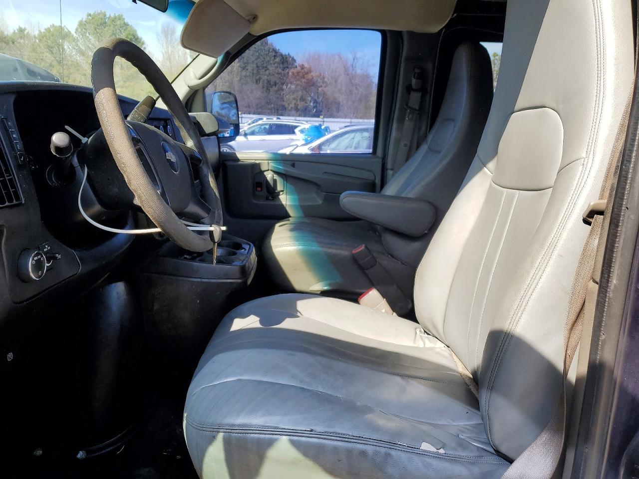 2014 Chevrolet Express 2500 Cargo Utility / Service Van - Фото 7