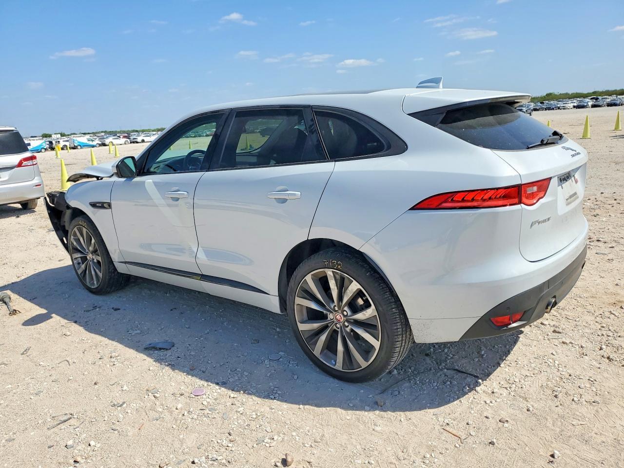 2017 Jaguar F-Pace R - Sport - Фото 2