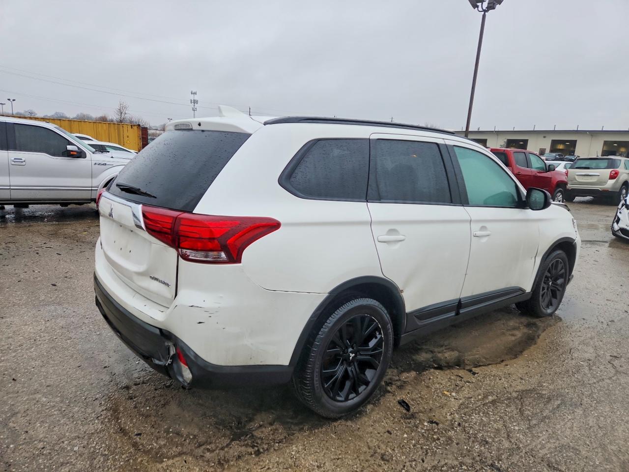 2018 Mitsubishi Outlander Se - Фото 3
