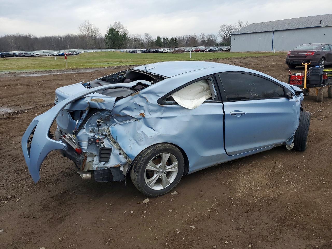 2013 Hyundai Elantra - Image 3