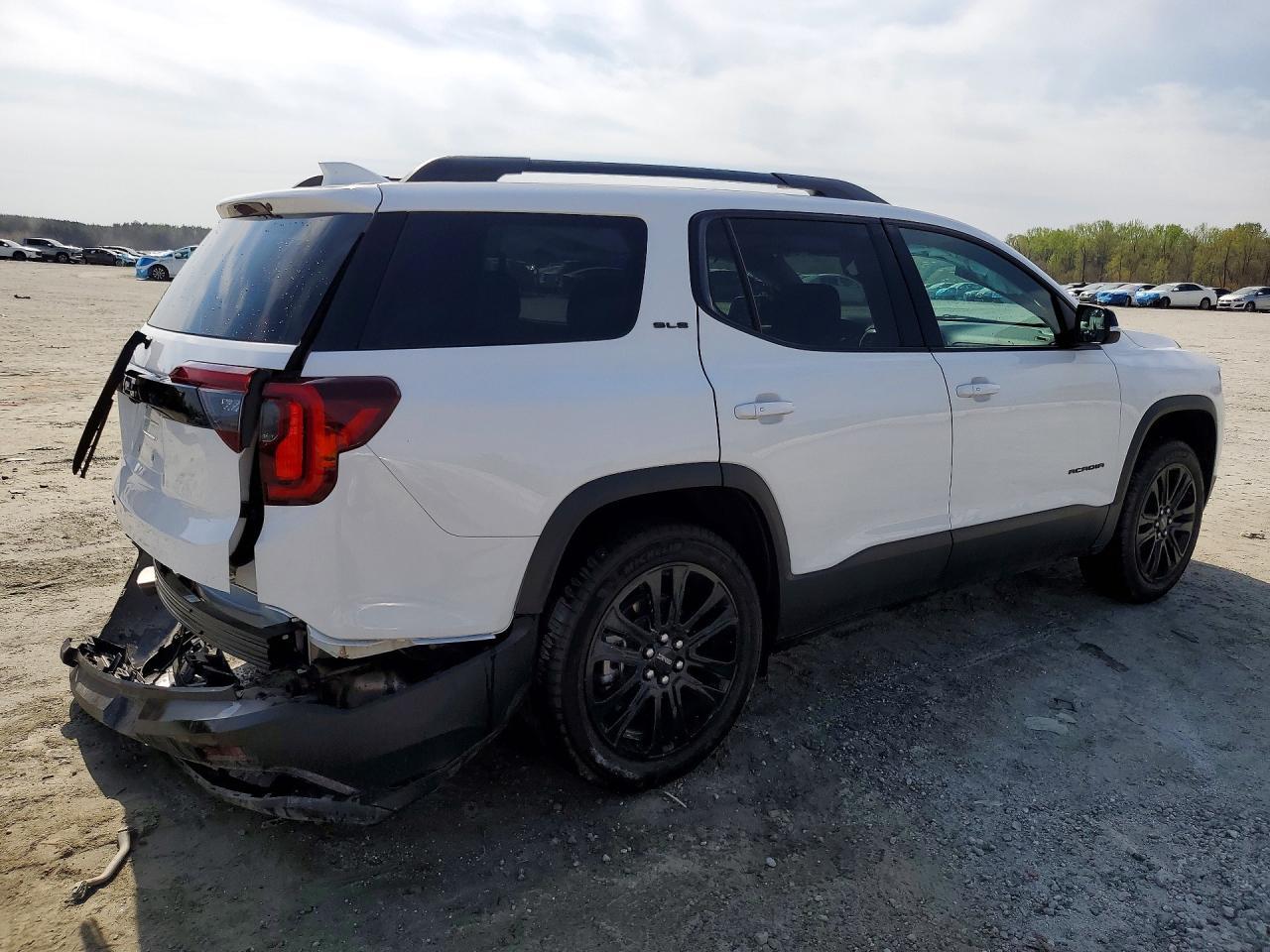 2023 GMC Acadia Sle - Image 3