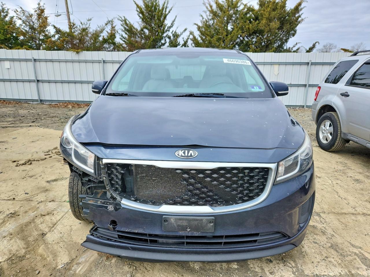 2017 Kia Sedona Lx - Image 5