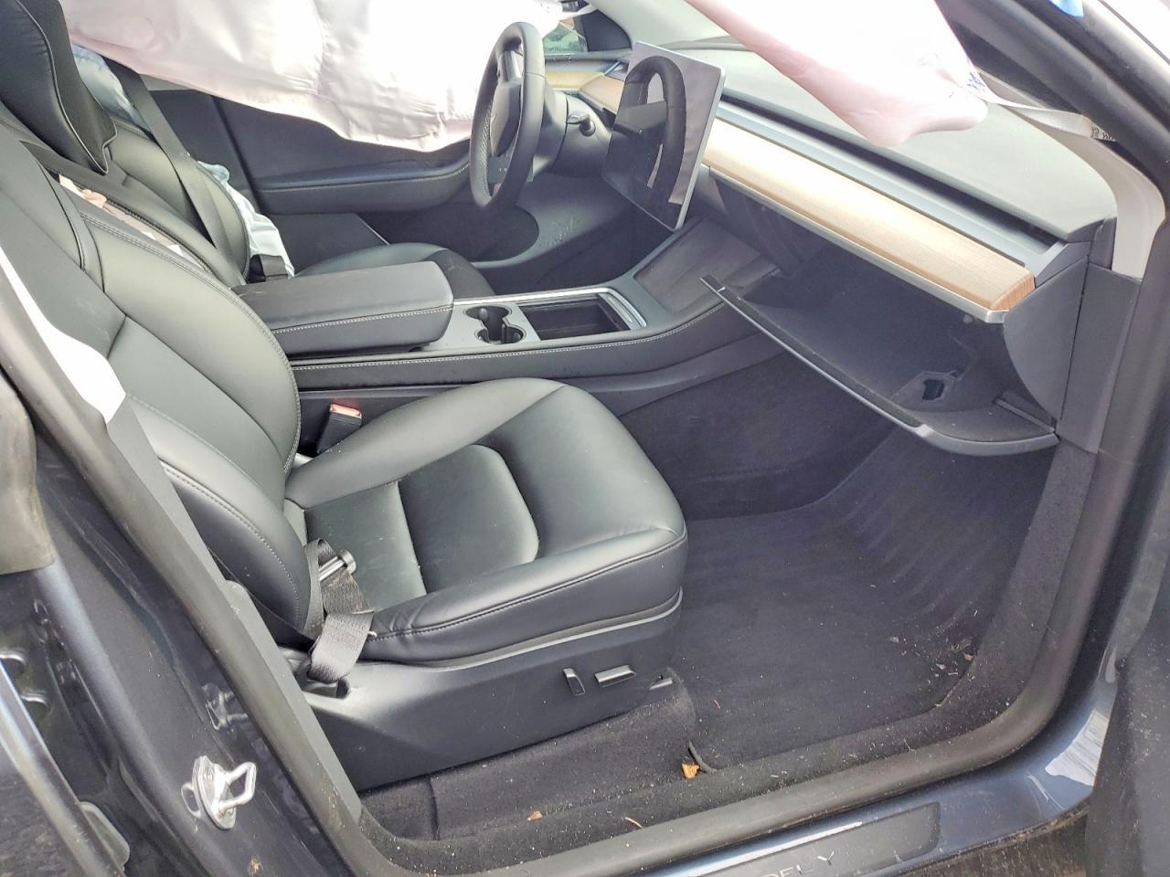 2023 Tesla Model Y - Фото 7