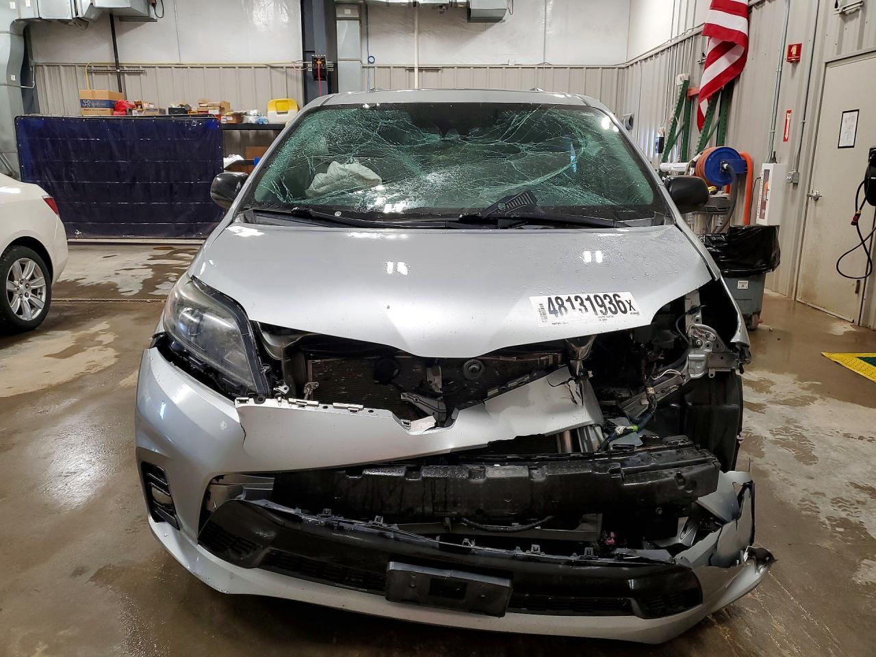 2020 Toyota Sienna Se 7-Passenger - Image 5