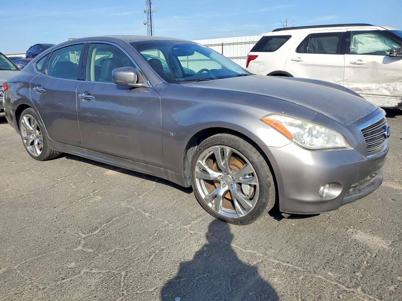 2014 Infiniti Q70 3.7 - Image 4