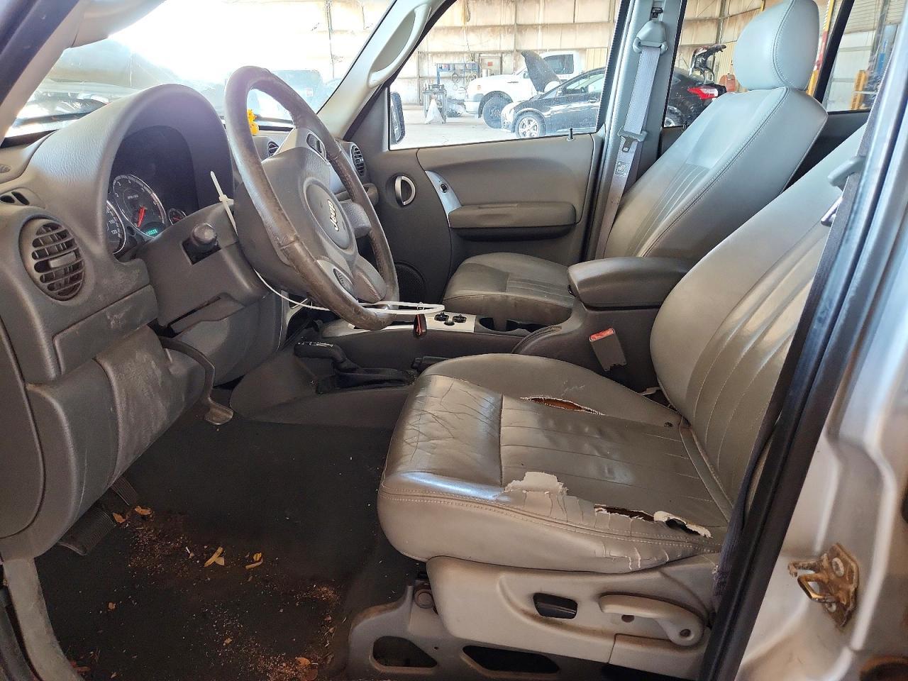 2007 Jeep Liberty - Фото 7