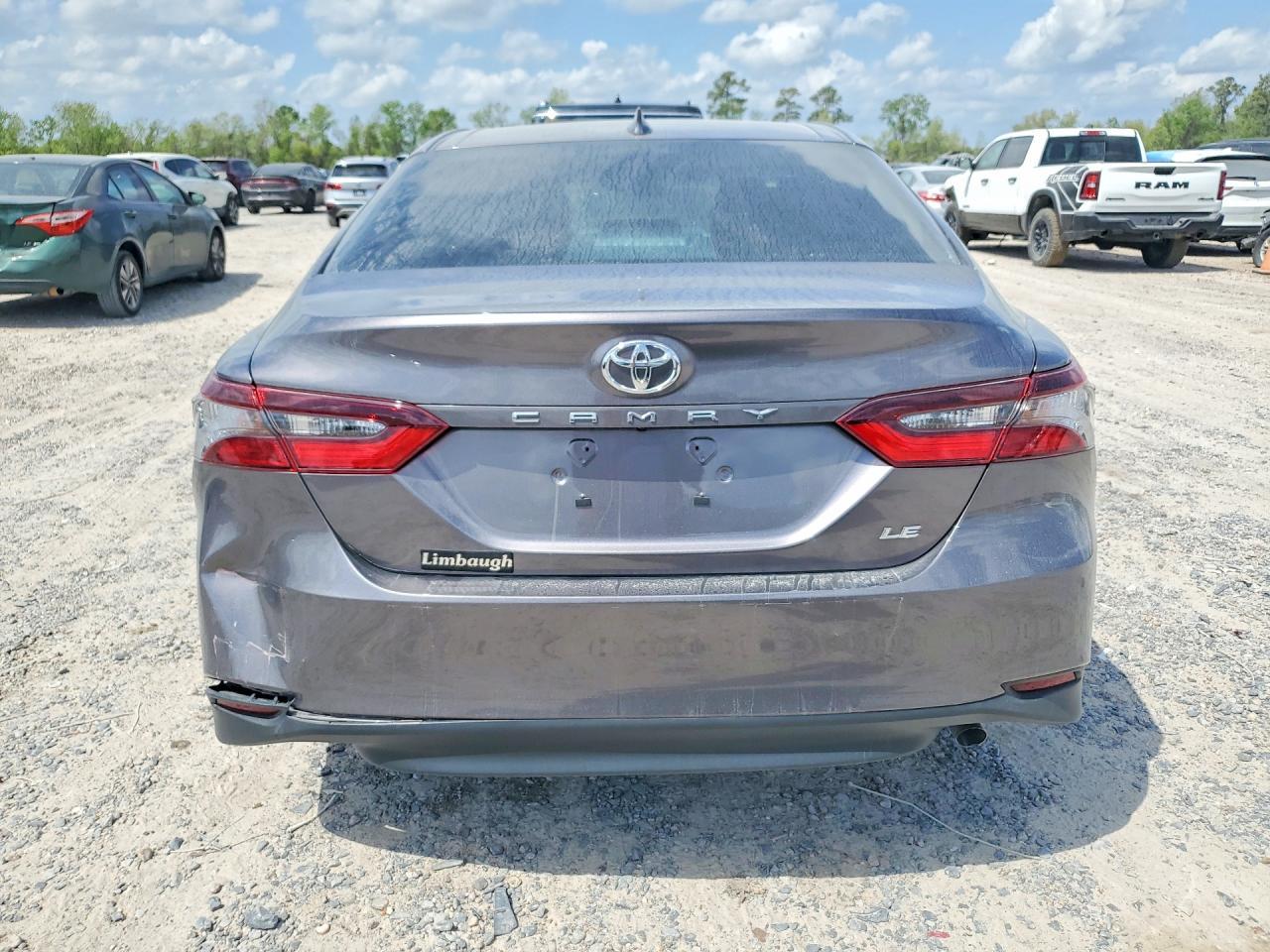 2024 Toyota Camry Le - Image 6
