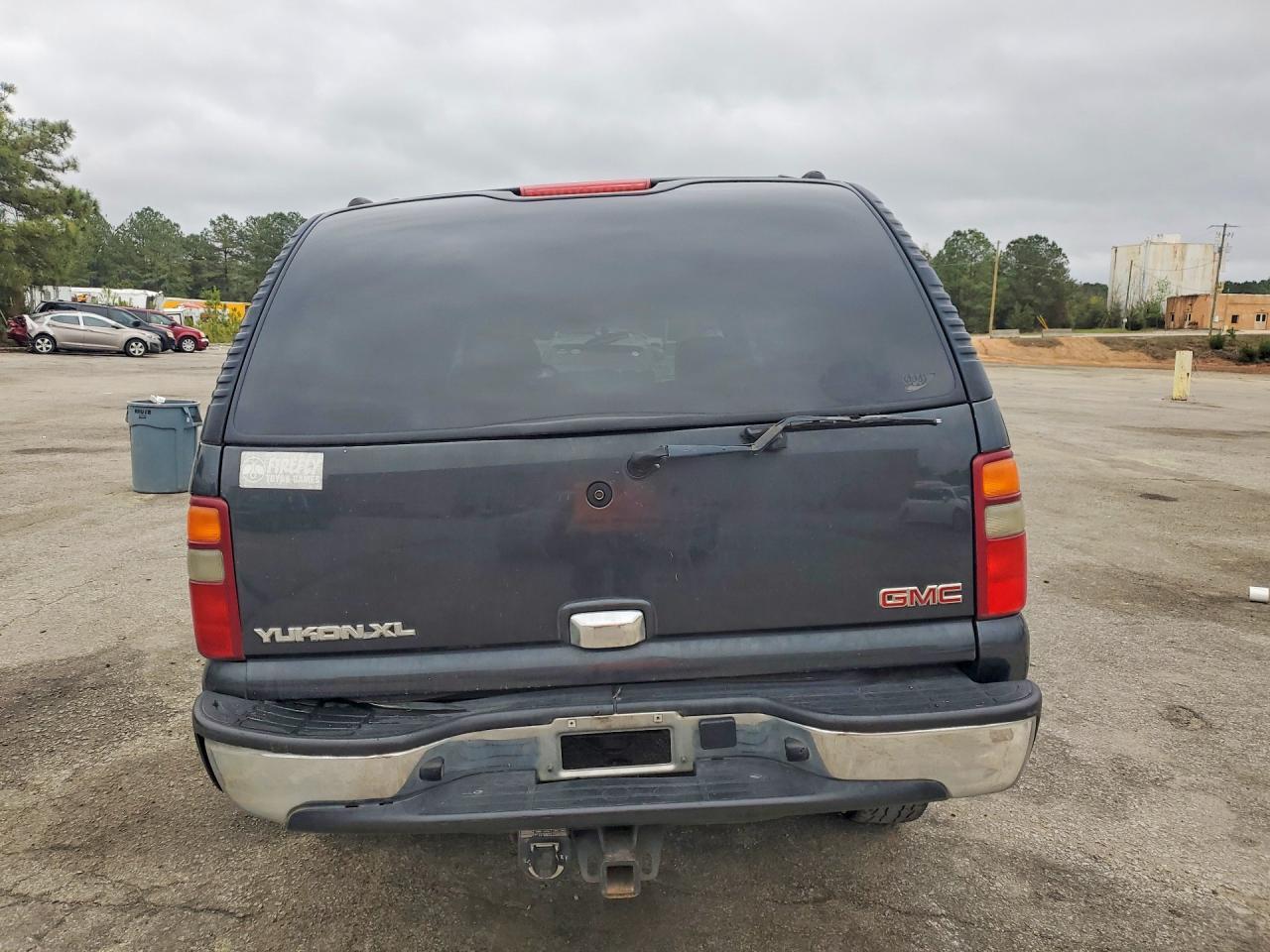 2003 GMC Yukon Xl K2500 - Image 6