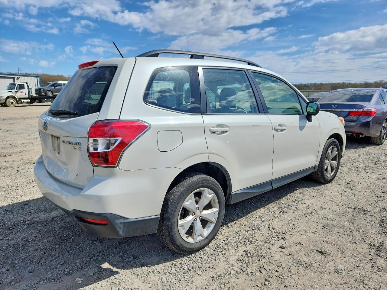 2015 Subaru Forester 2.5I - Image 3
