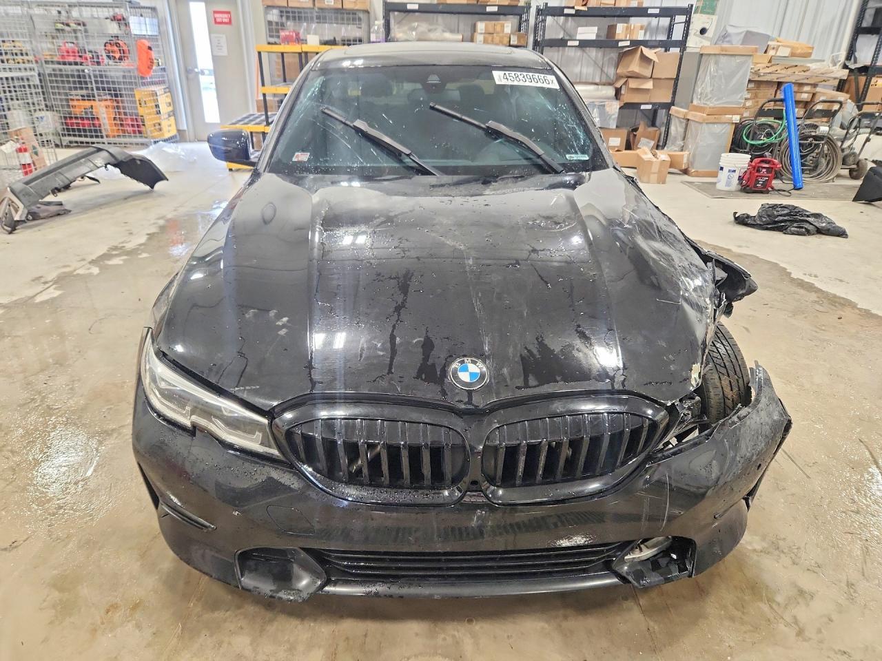 2019 BMW 330I - Фото 5