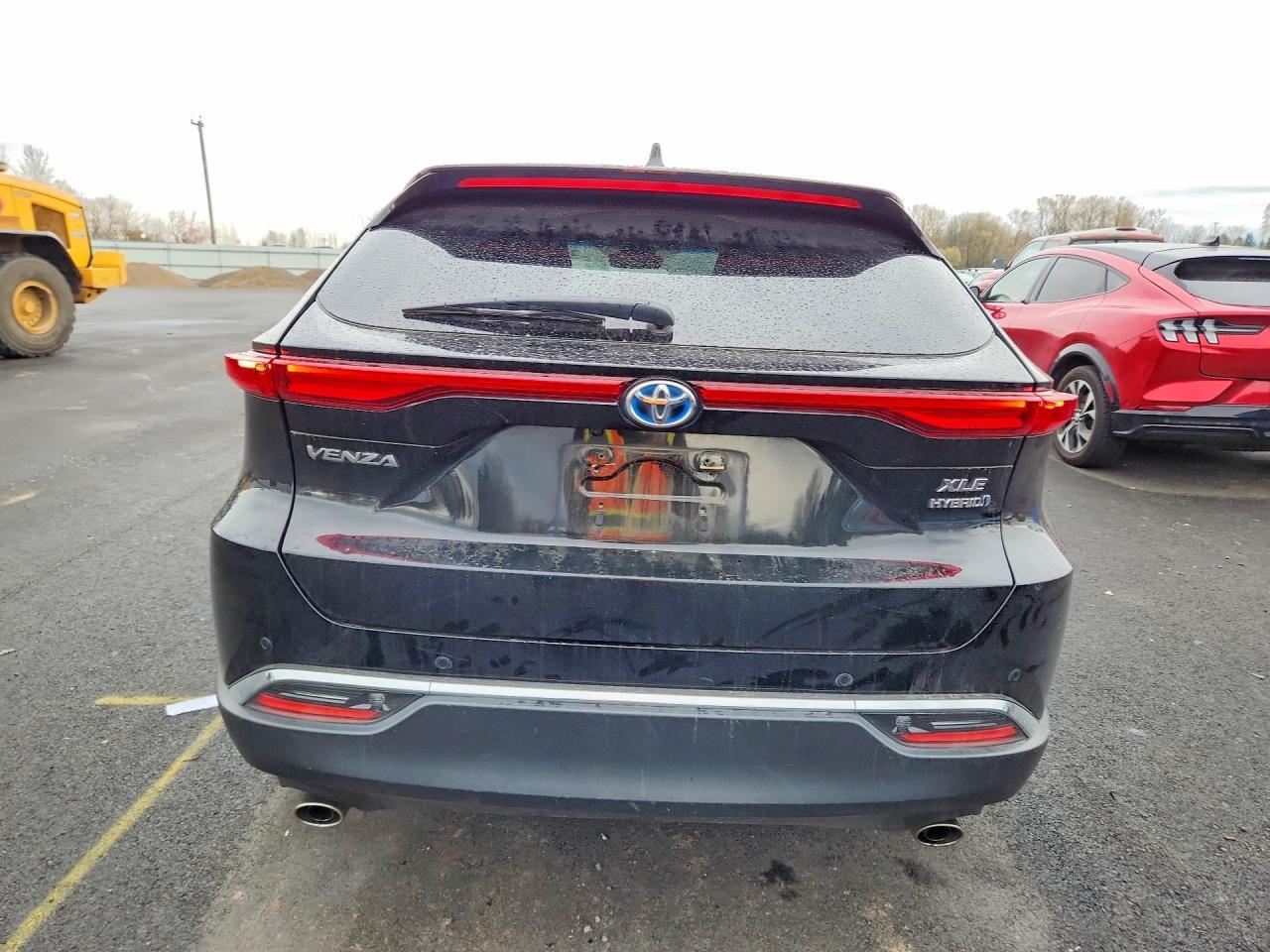 2021 Toyota Venza Xle - Image 6