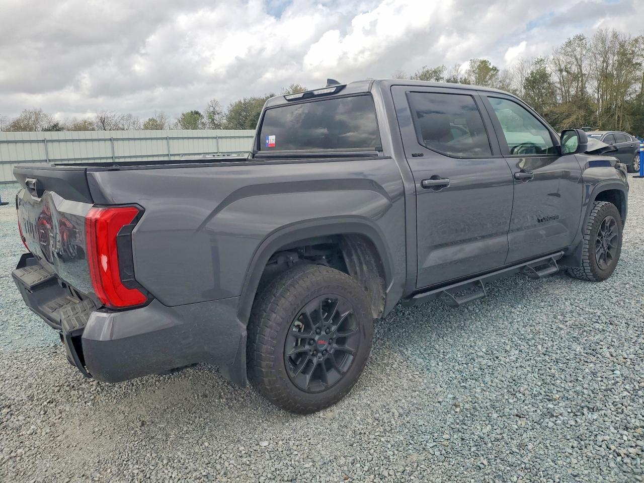 2024 Toyota Tundra Sr5 - Image 3