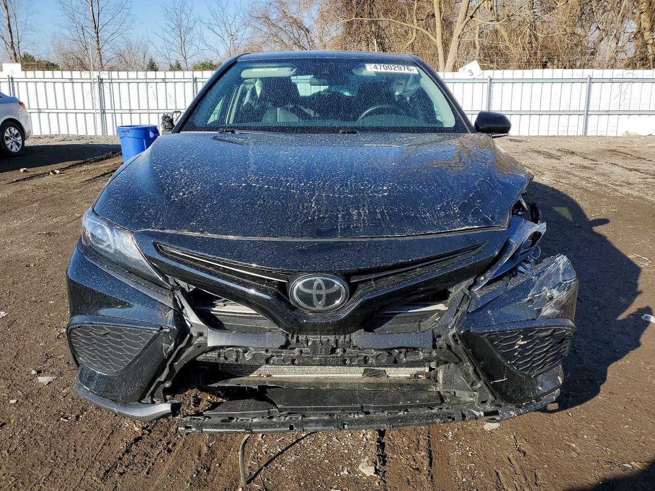 2024 Toyota Camry Se - Фото 5